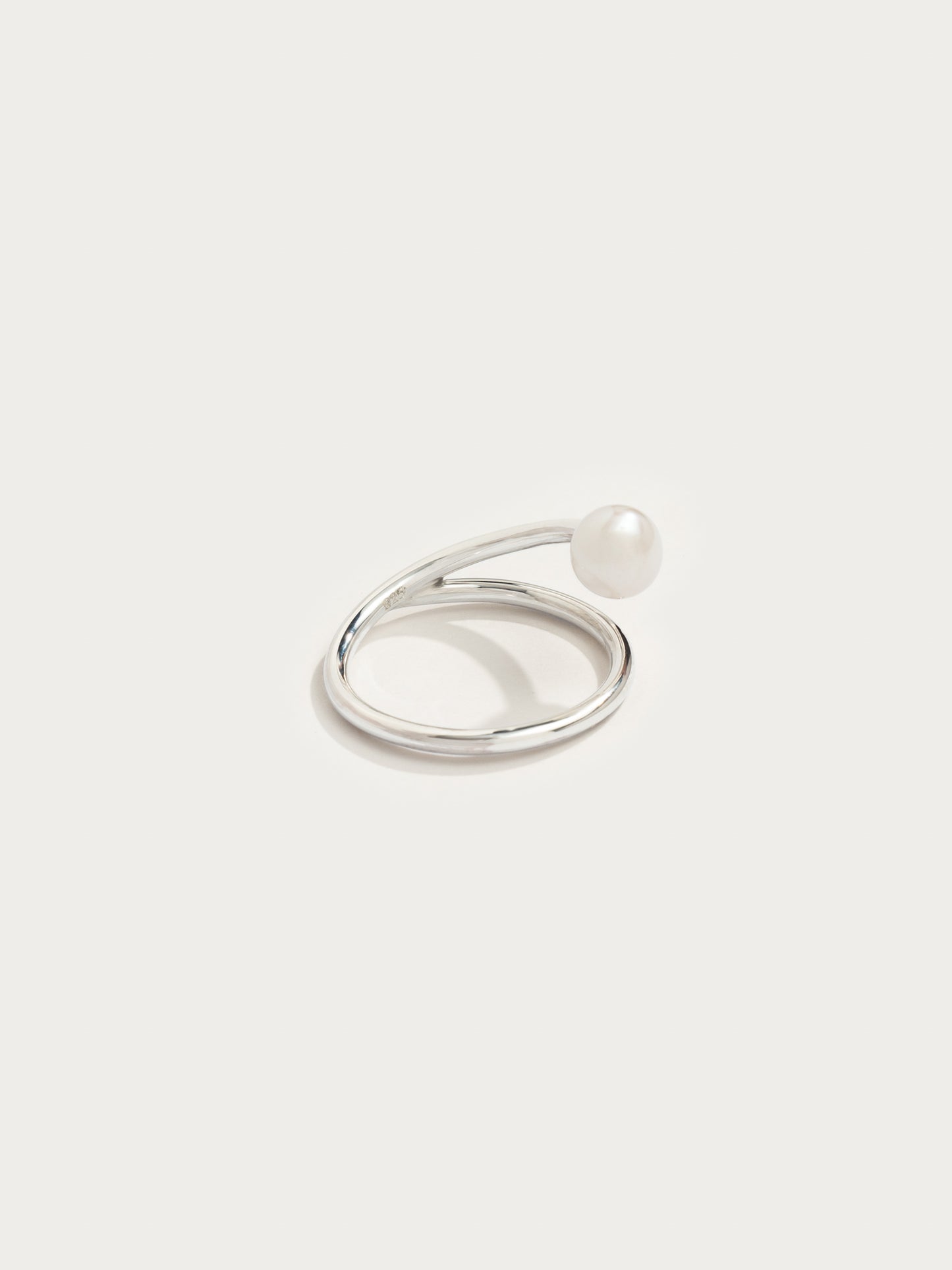 50% OFF Floating pearl ring