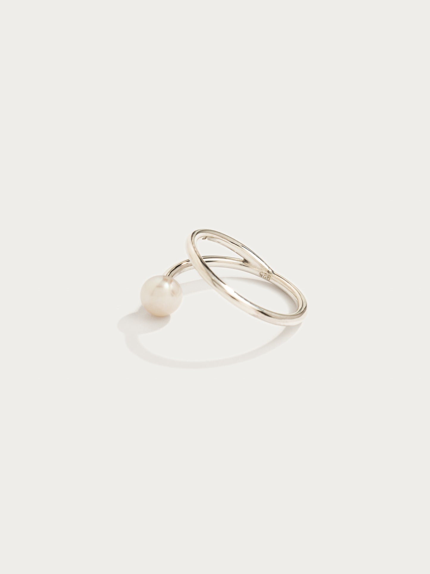 50% OFF Floating pearl ring