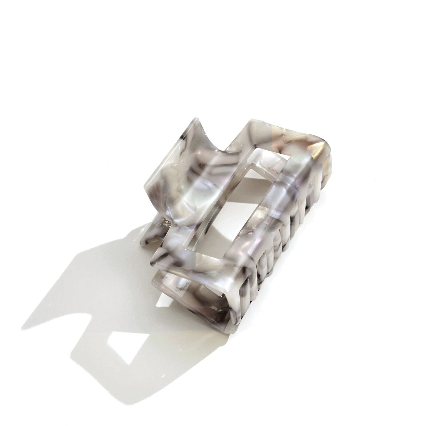 VERUSHKA HAIR CLAW IN PEARL GREY