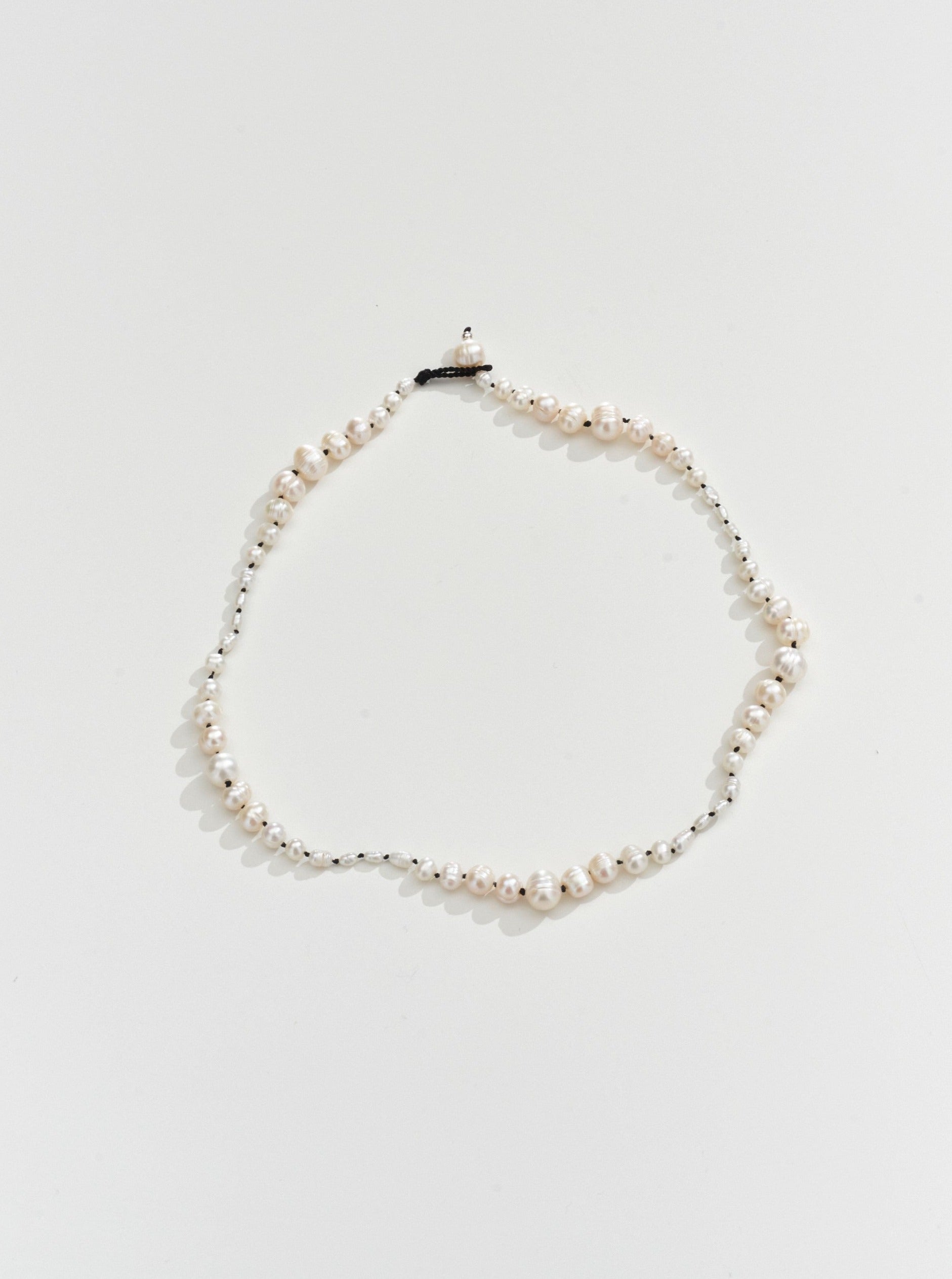 perlovy nahrdelni, freshwater pearl necklace with knots