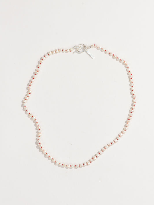 Knotted pearl necklace - Red