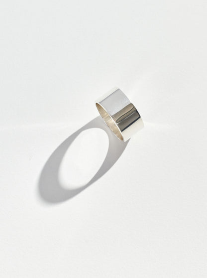 simple silver ring 