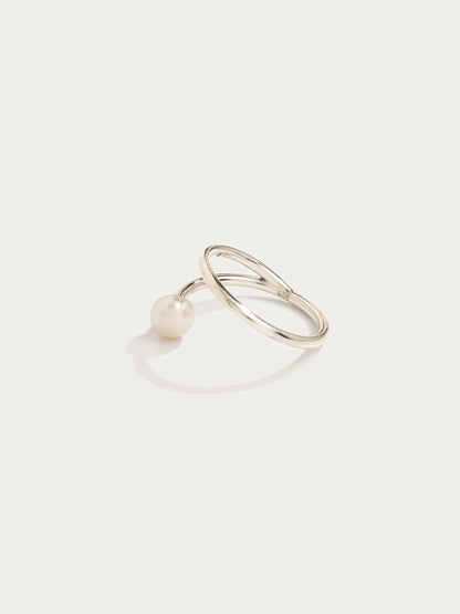 Floating pearl ring