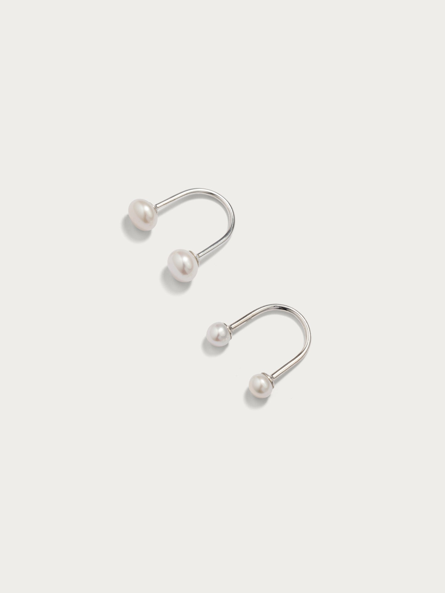 20% OFF Two Pearl Sling Ring