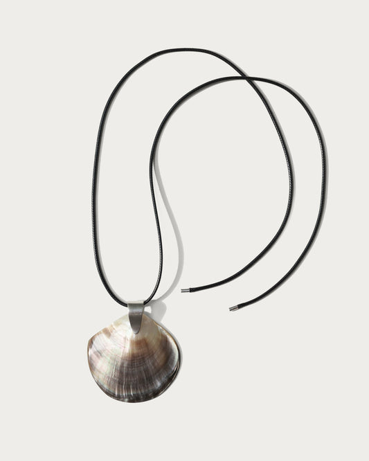 mother of pearl shell pendant necklace 