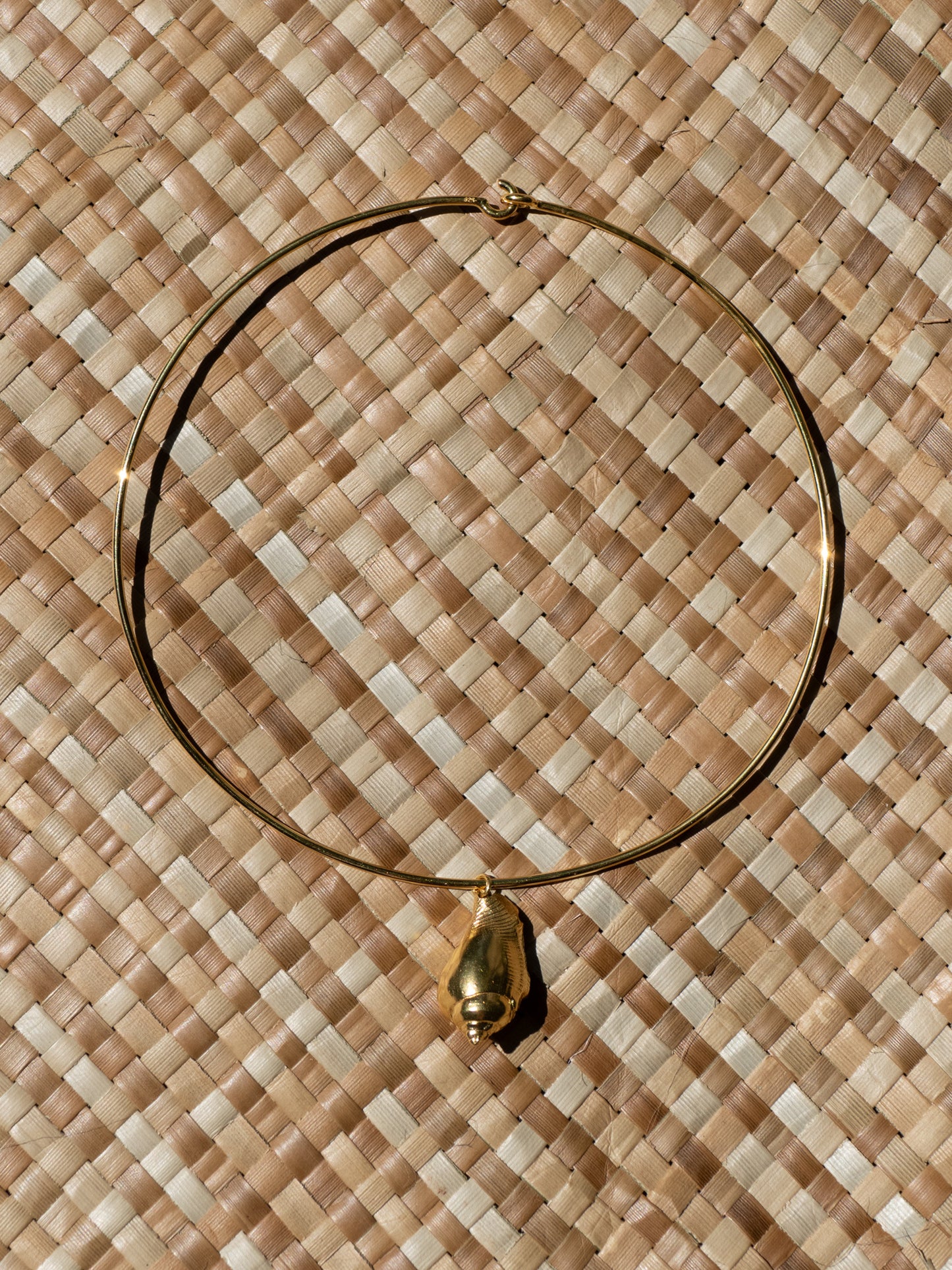 Atoll Shell Choker Pendant