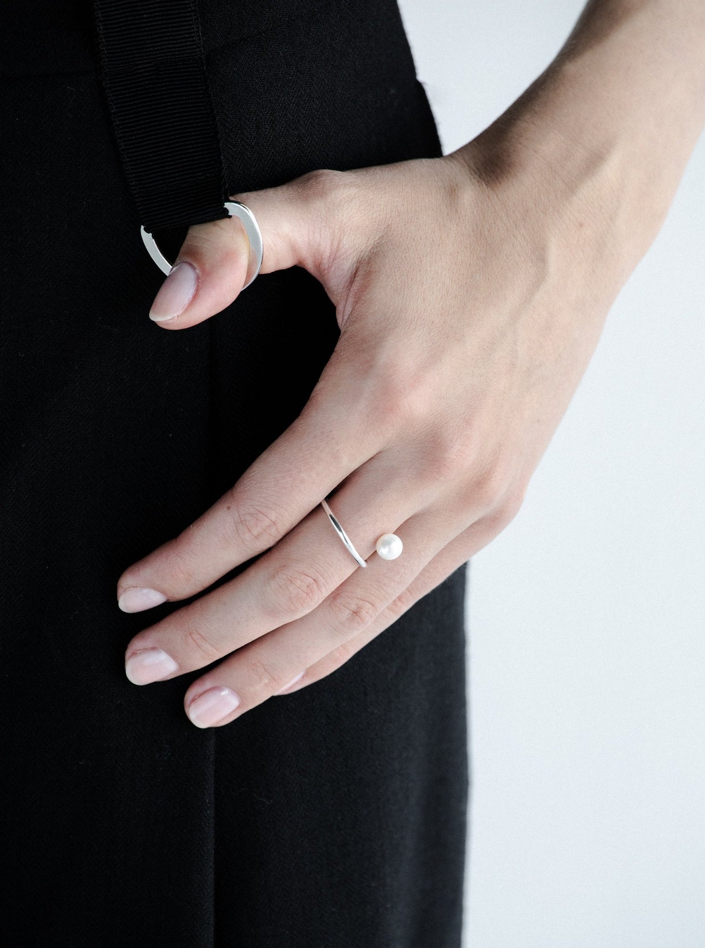 Floating pearl ring